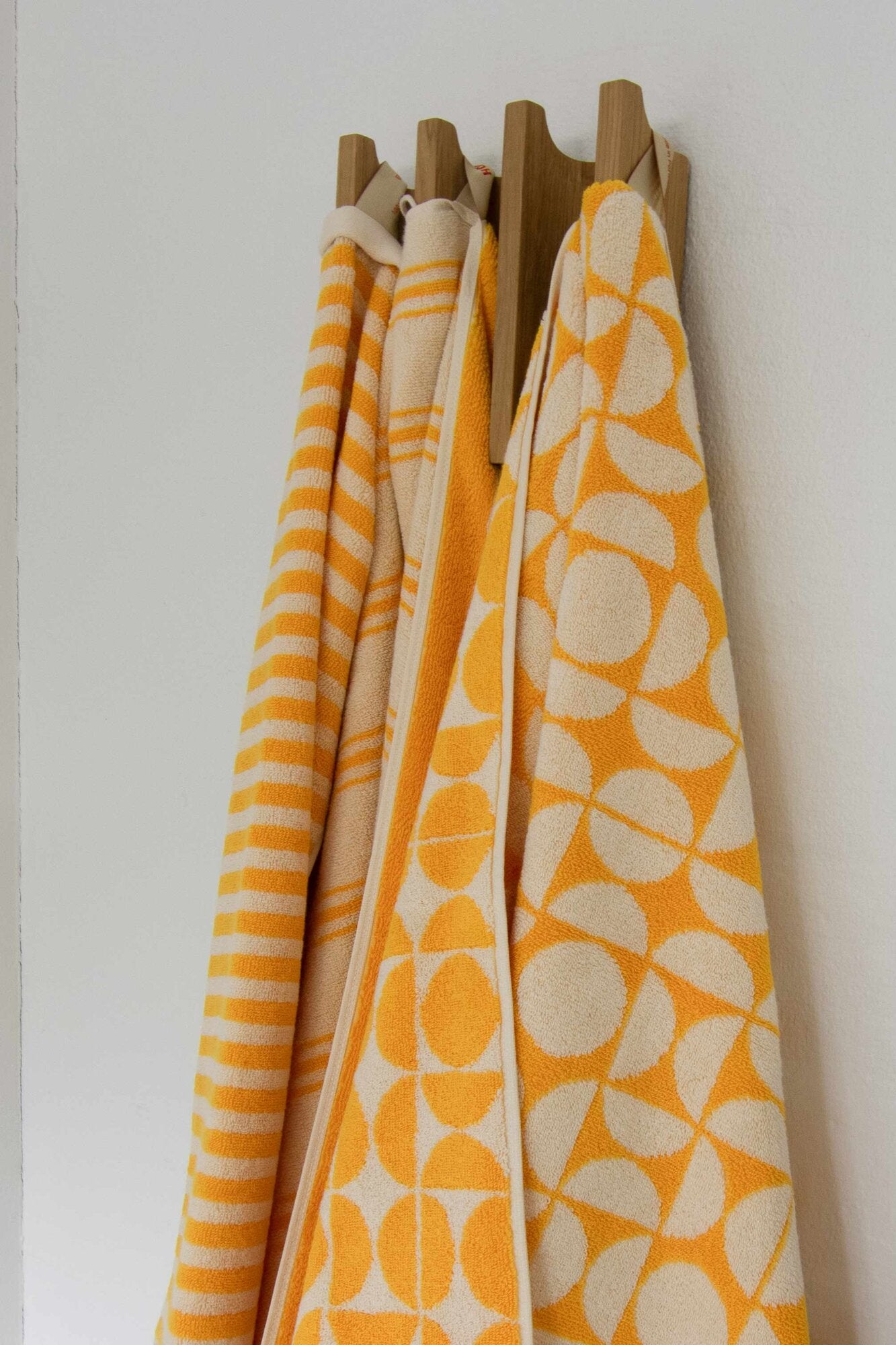 Geo håndklæde, Yellow/Cream - 70x140 cm